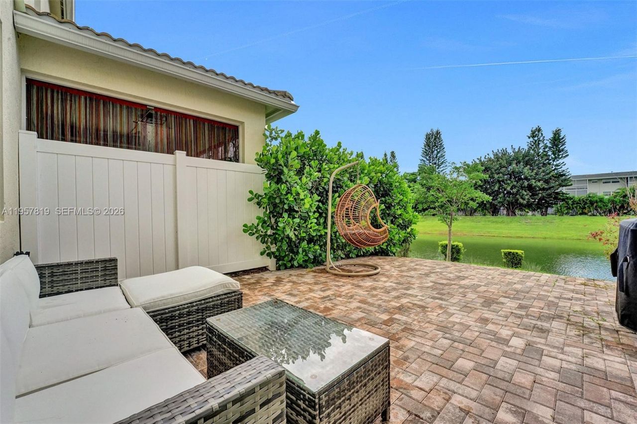 1033 Eucalyptus Dr, Hollywood, FL 33021 Photo