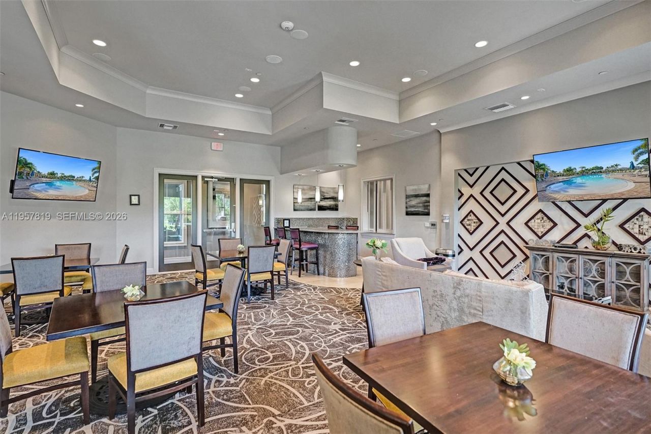 1033 Eucalyptus Dr, Hollywood, FL 33021 Photo