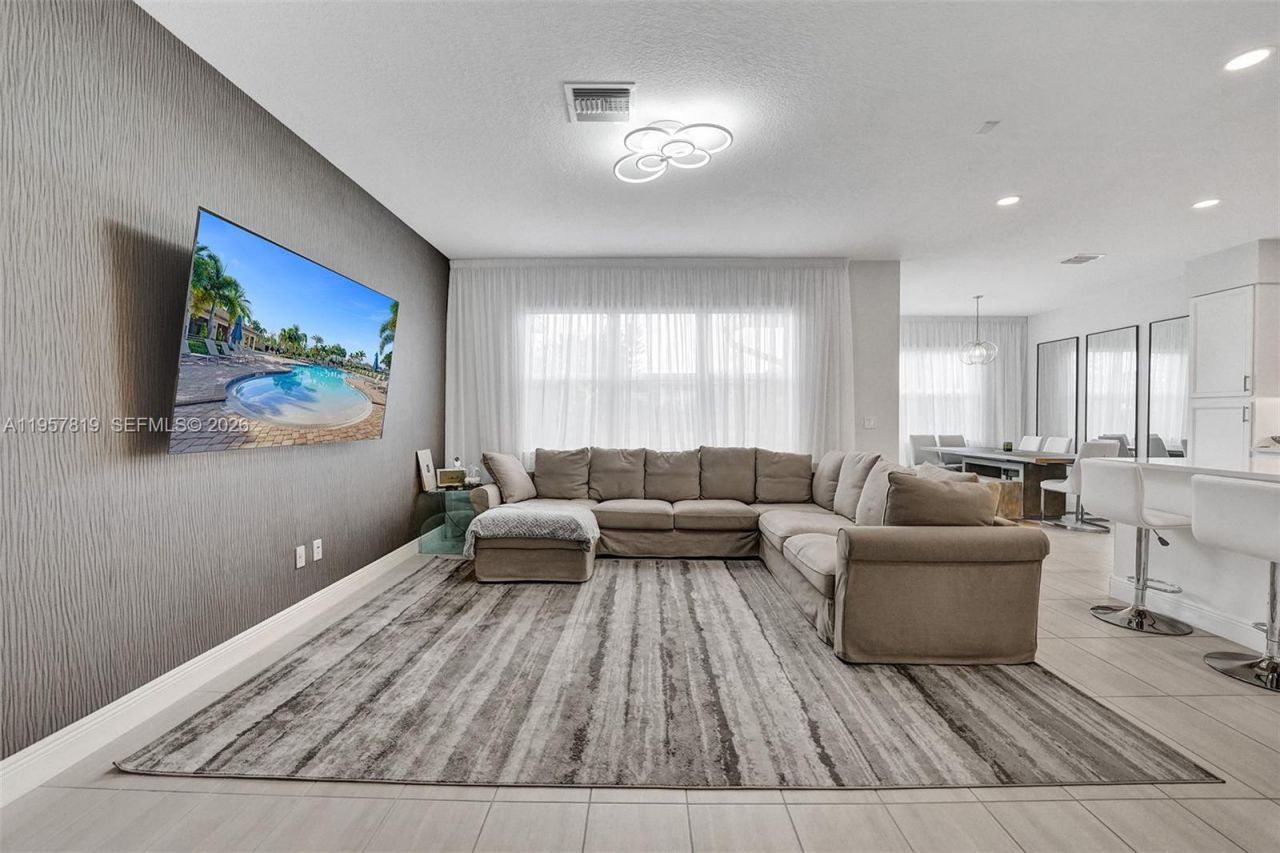 1033 Eucalyptus Dr, Hollywood, FL 33021 Photo