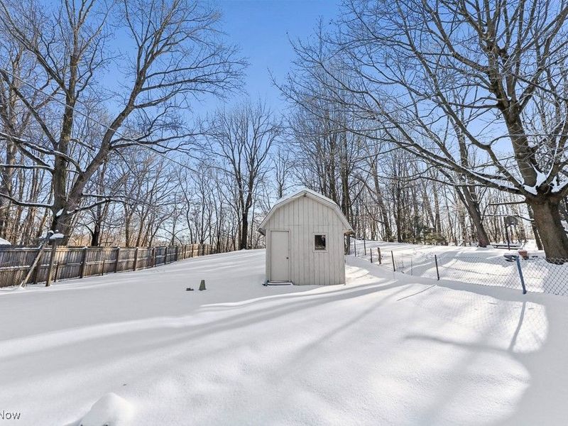 961 Crestline Drive, Akron, OH 44312 Photo 5