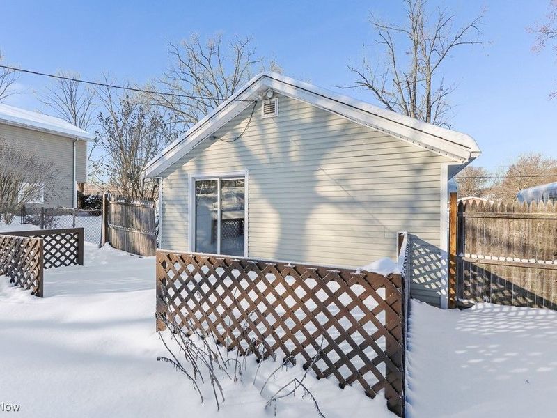 961 Crestline Drive, Akron, OH 44312 Photo 6