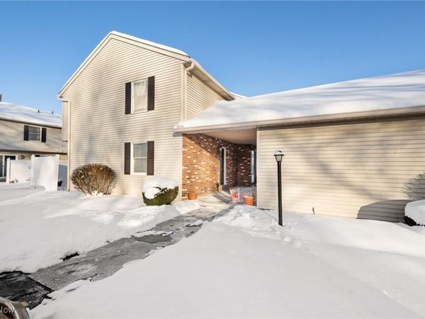 1134 W Maple Street, North Canton, OH 44720