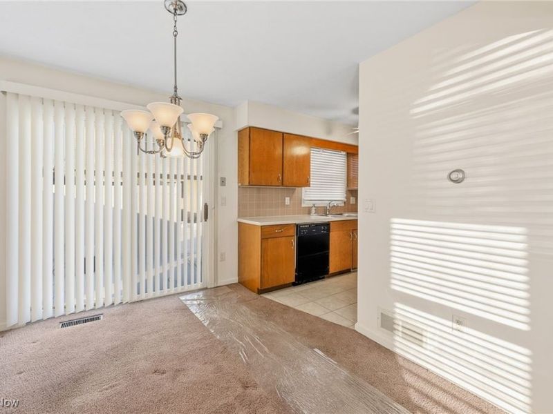 1134 W Maple Street, North Canton, OH 44720 Photo 6