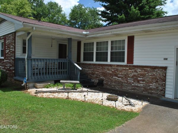 2024 Radiance Drive, Knoxville, TN 37912