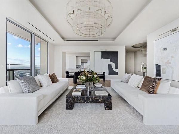 1 Dalton Street, Unit 5803, Boston, MA 02115