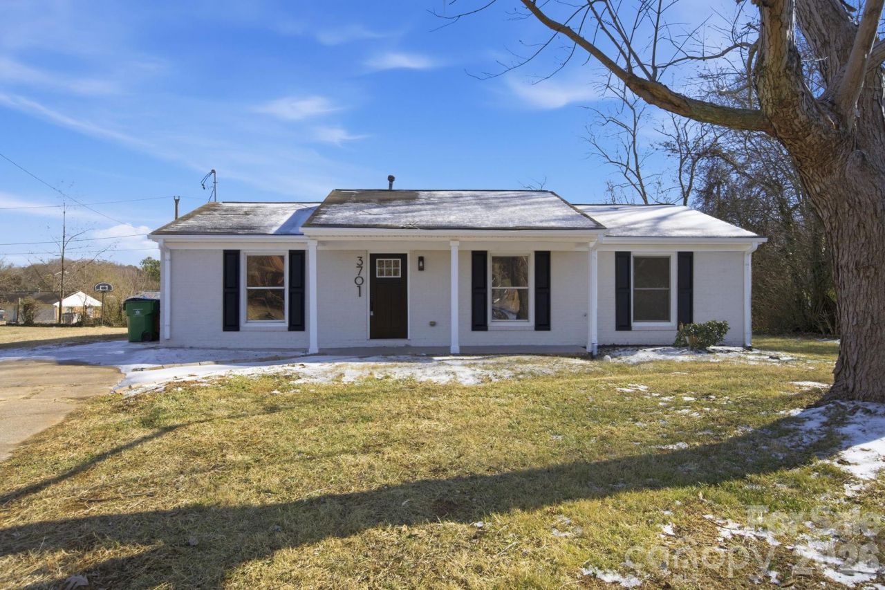 3701 Shoup Court, Charlotte, NC 28216 Main Photo