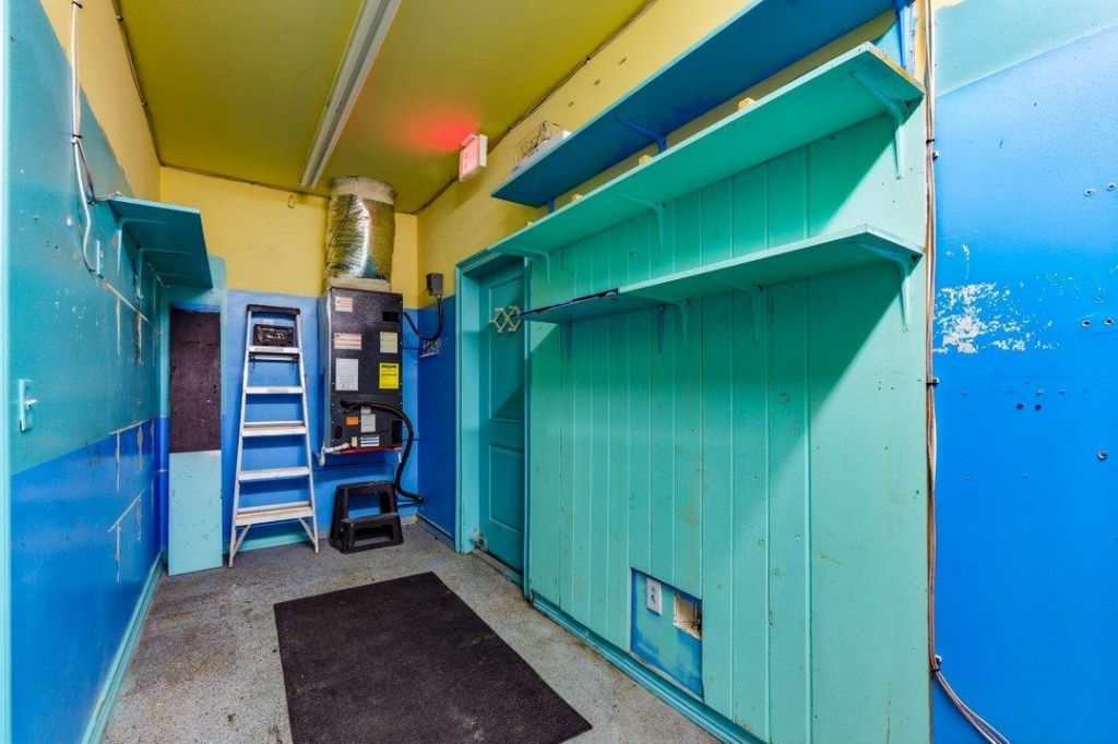 9898 Merry Ln. Photo 14