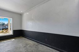 9898 Merry Ln. photo 4