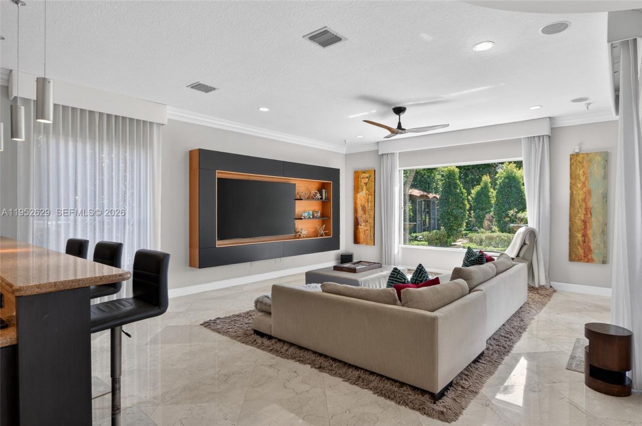 11356 Canyon Maple Blvd, Davie, FL 33330 Photo