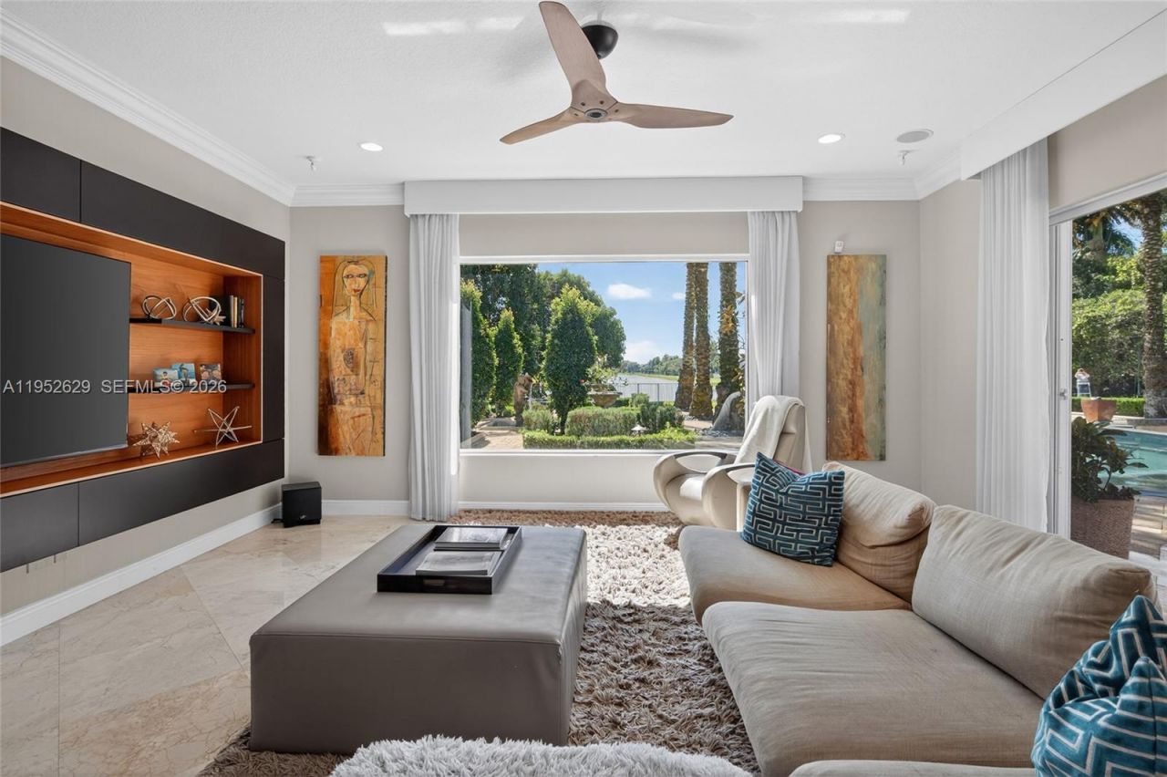 11356 Canyon Maple Blvd, Davie, FL 33330 Photo