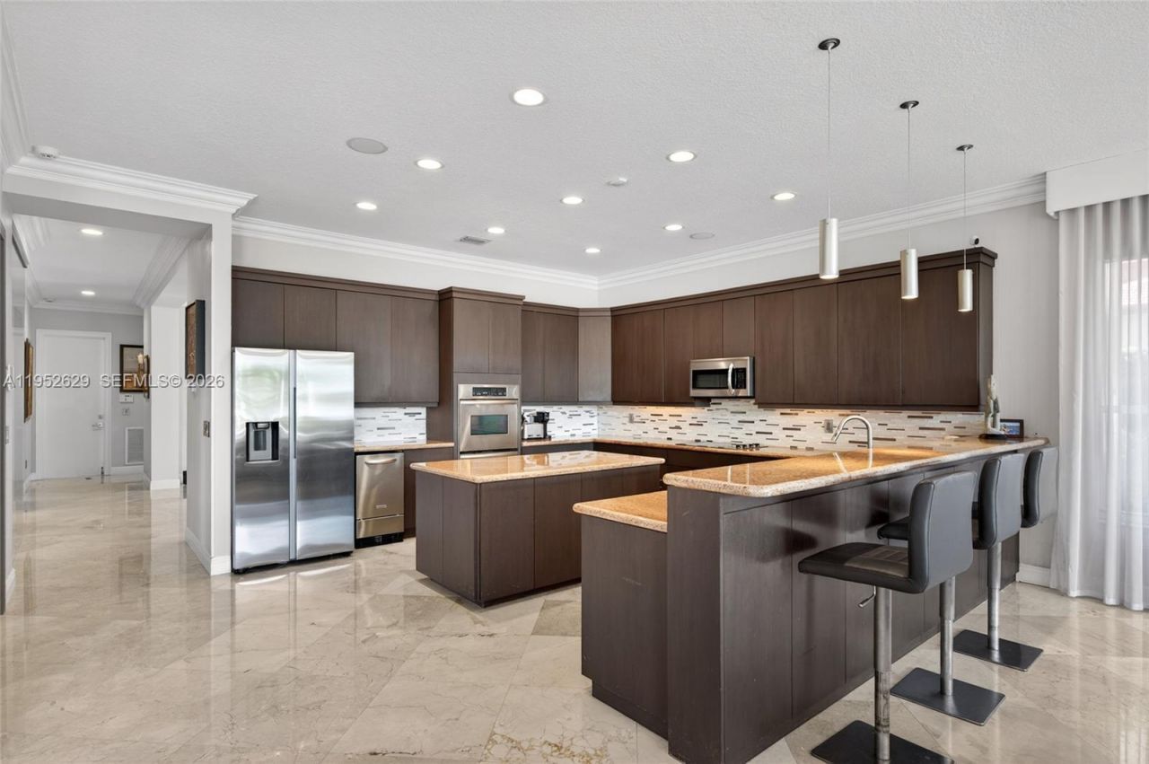 11356 Canyon Maple Blvd, Davie, FL 33330 Photo