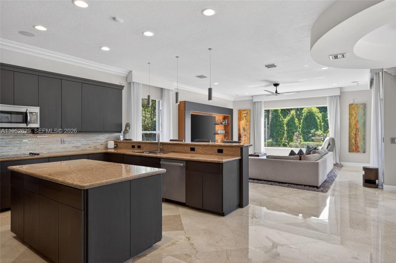 11356 Canyon Maple Blvd, Davie, FL 33330 Photo