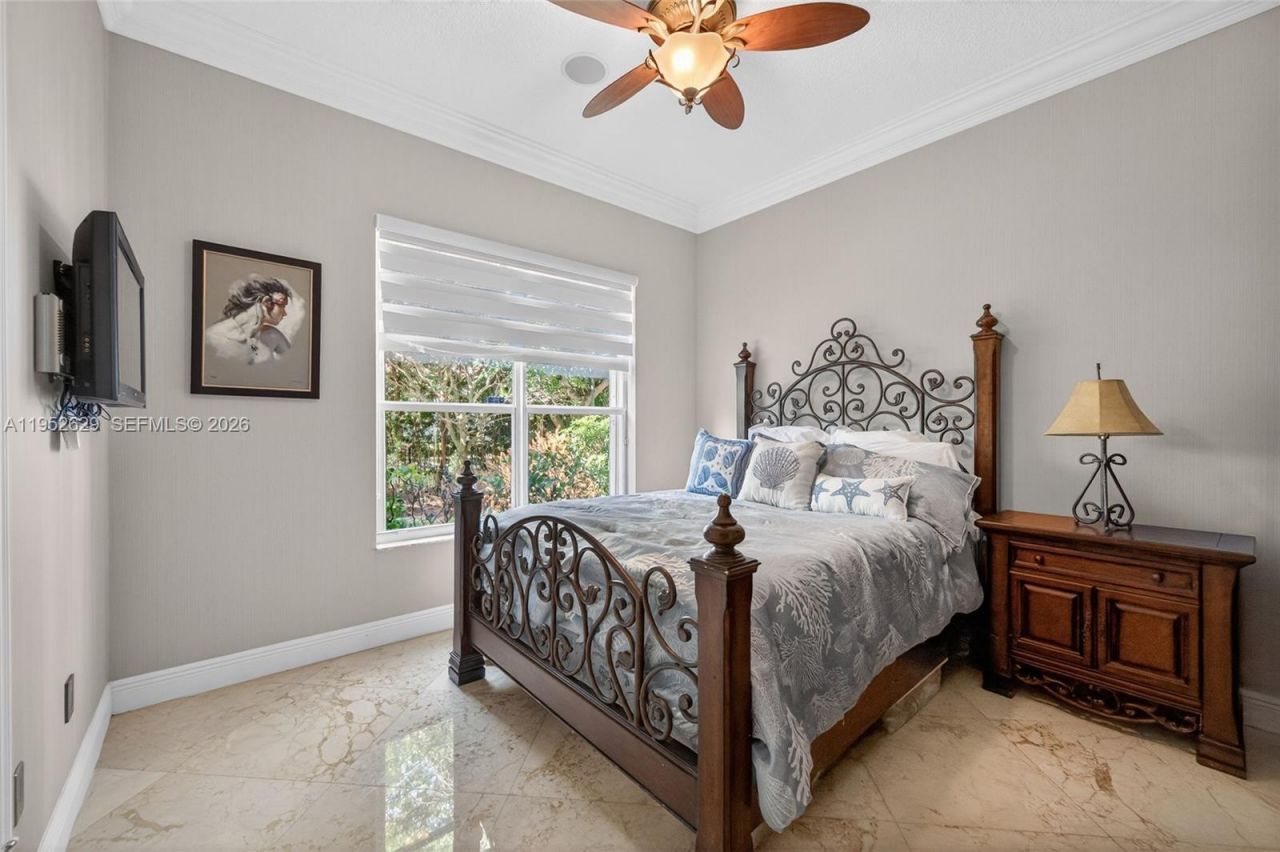 11356 Canyon Maple Blvd, Davie, FL 33330 Photo