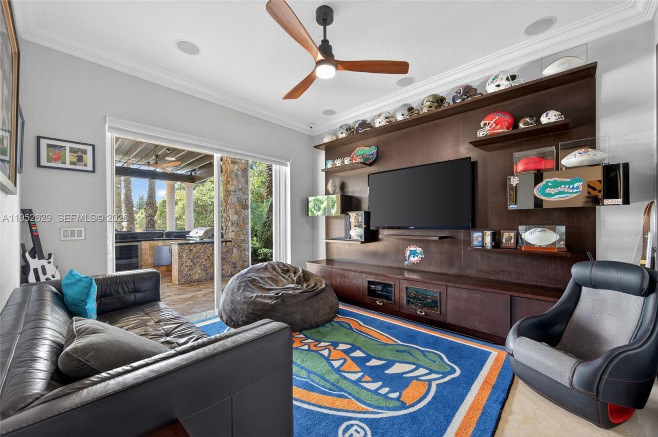 11356 Canyon Maple Blvd, Davie, FL 33330 Photo