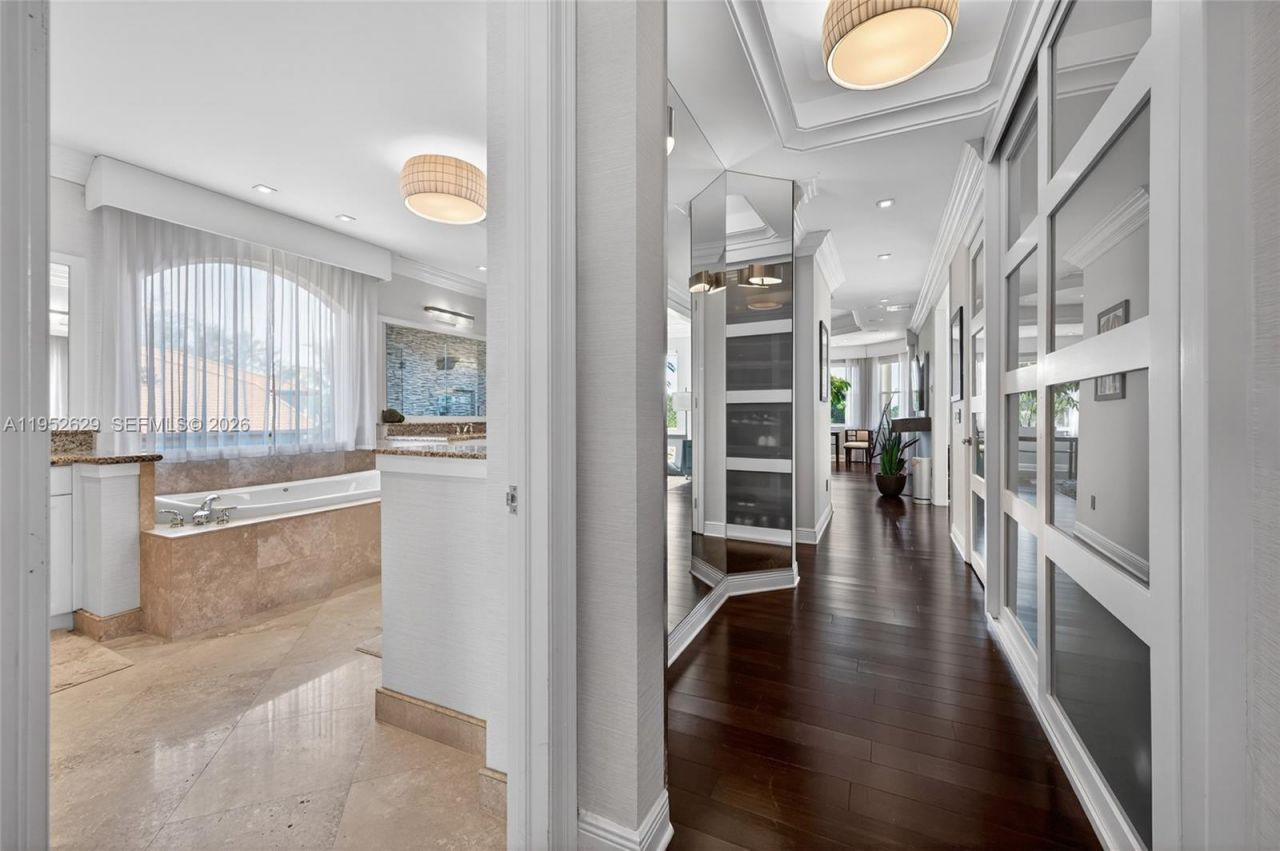 11356 Canyon Maple Blvd, Davie, FL 33330 Photo