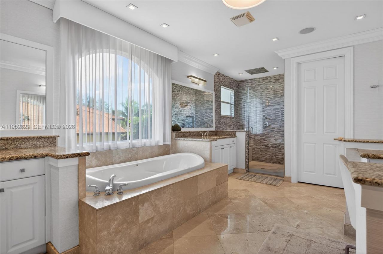 11356 Canyon Maple Blvd, Davie, FL 33330 Photo