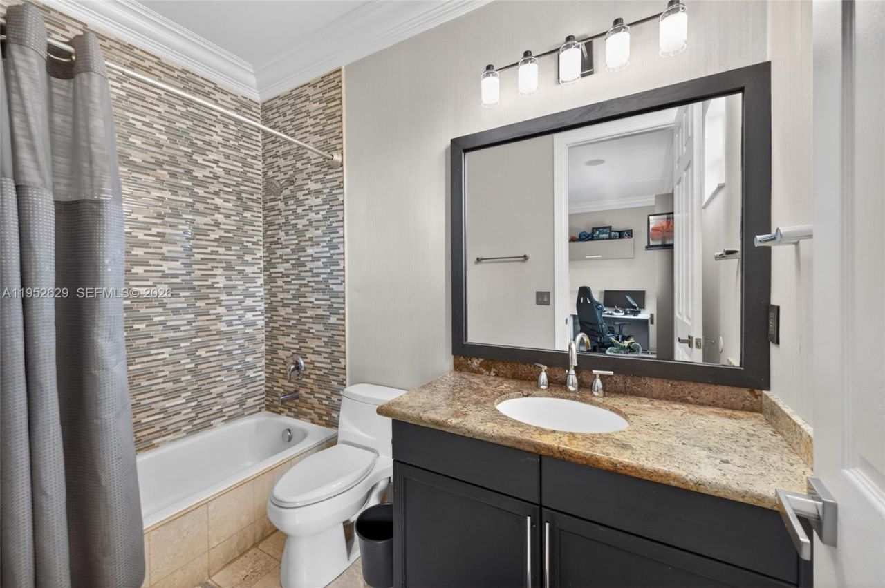 11356 Canyon Maple Blvd, Davie, FL 33330 Photo