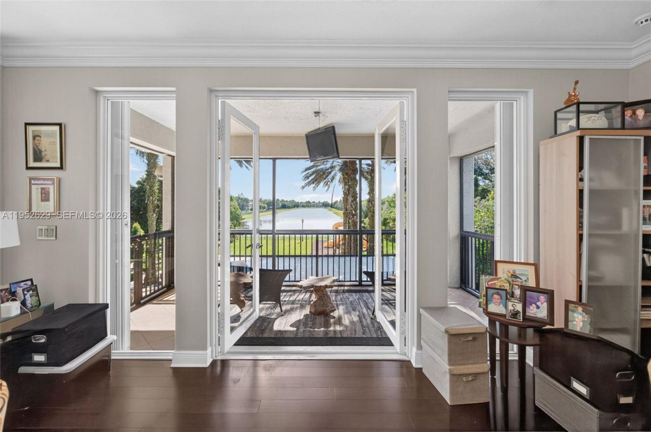 11356 Canyon Maple Blvd, Davie, FL 33330 Photo