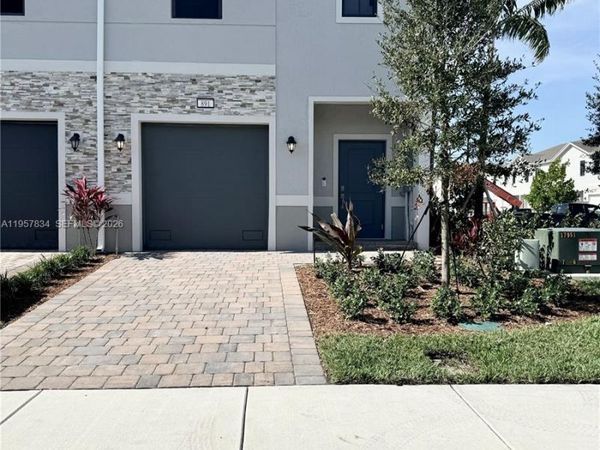 891 NW 3rd Ter, Unit 891, Pompano Beach, FL 33060