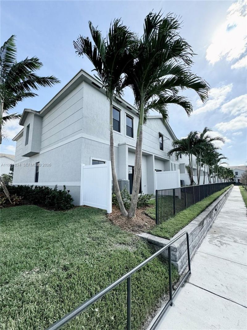 891 NW 3rd Ter, Unit 891, Pompano Beach, FL 33060 Photo