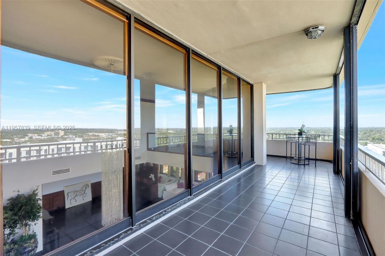 11113 Biscayne Blvd, Unit PH1, Miami, FL 33181 Photo