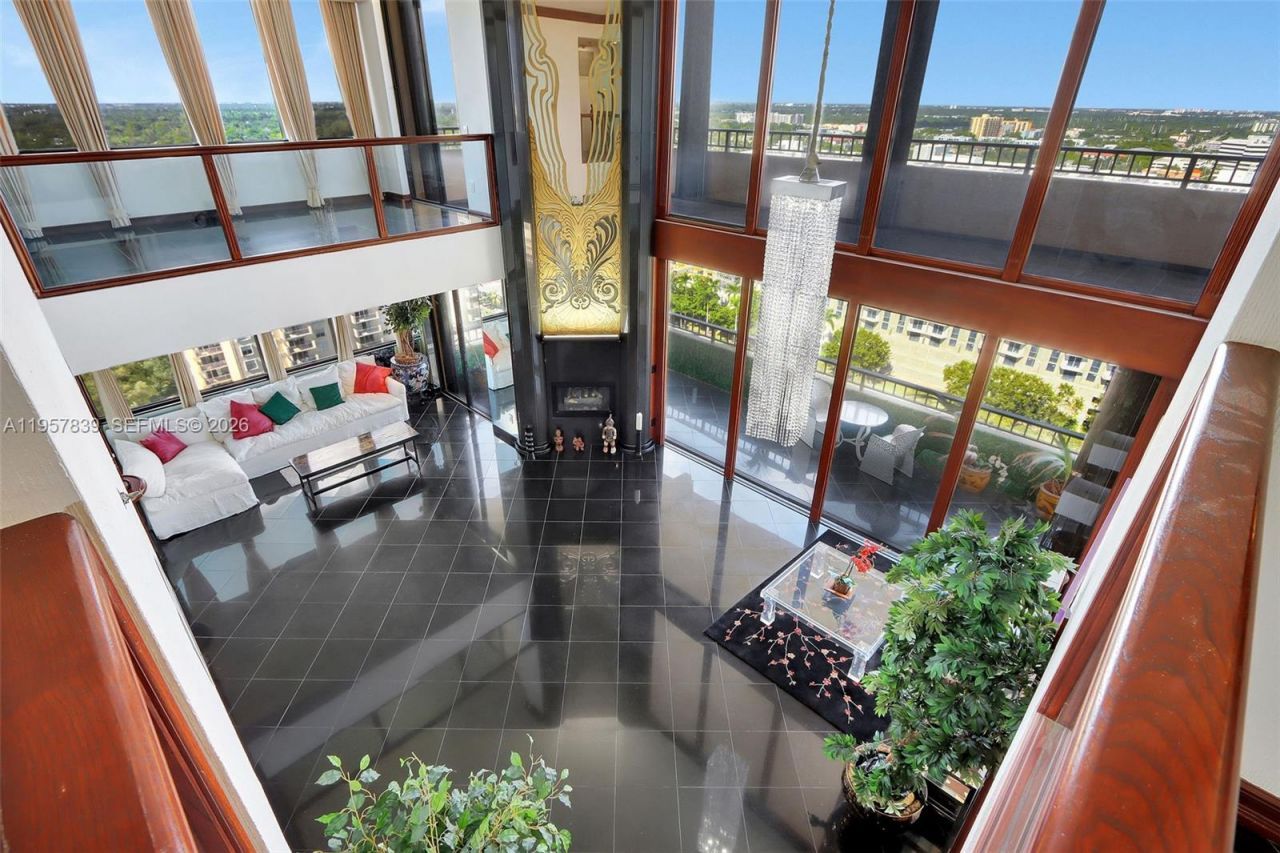 11113 Biscayne Blvd, Unit PH1, Miami, FL 33181 Photo