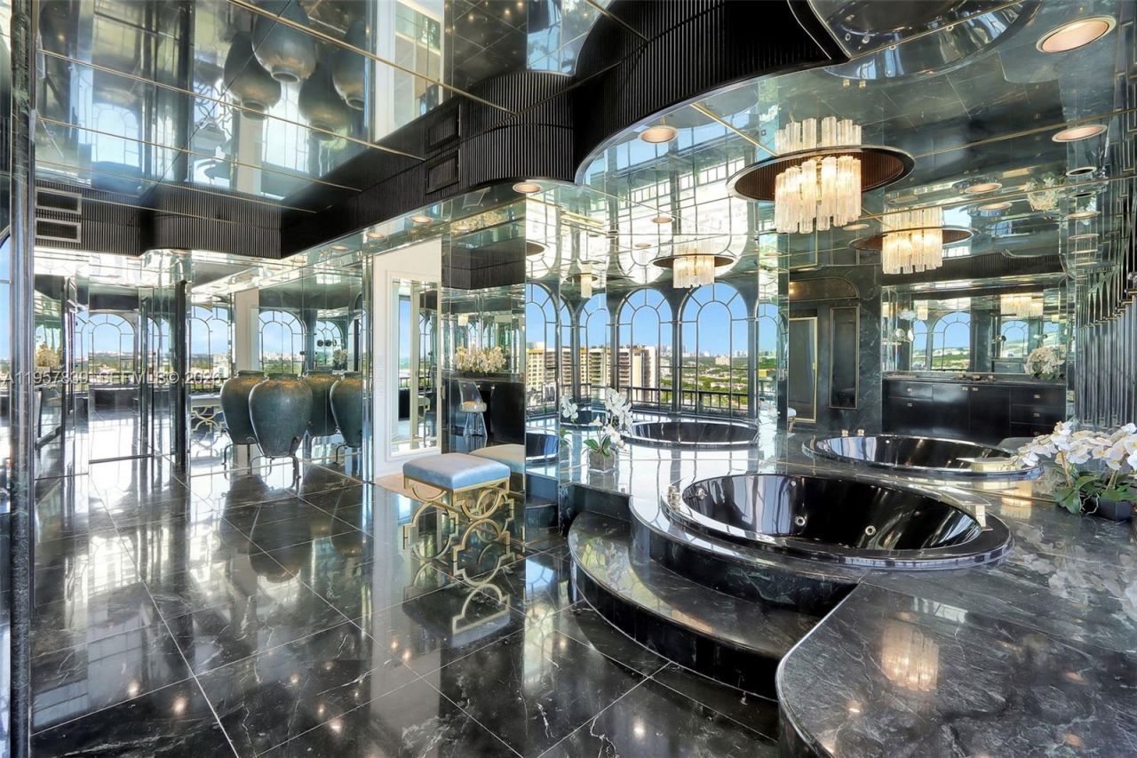 11113 Biscayne Blvd, Unit PH1, Miami, FL 33181 Photo