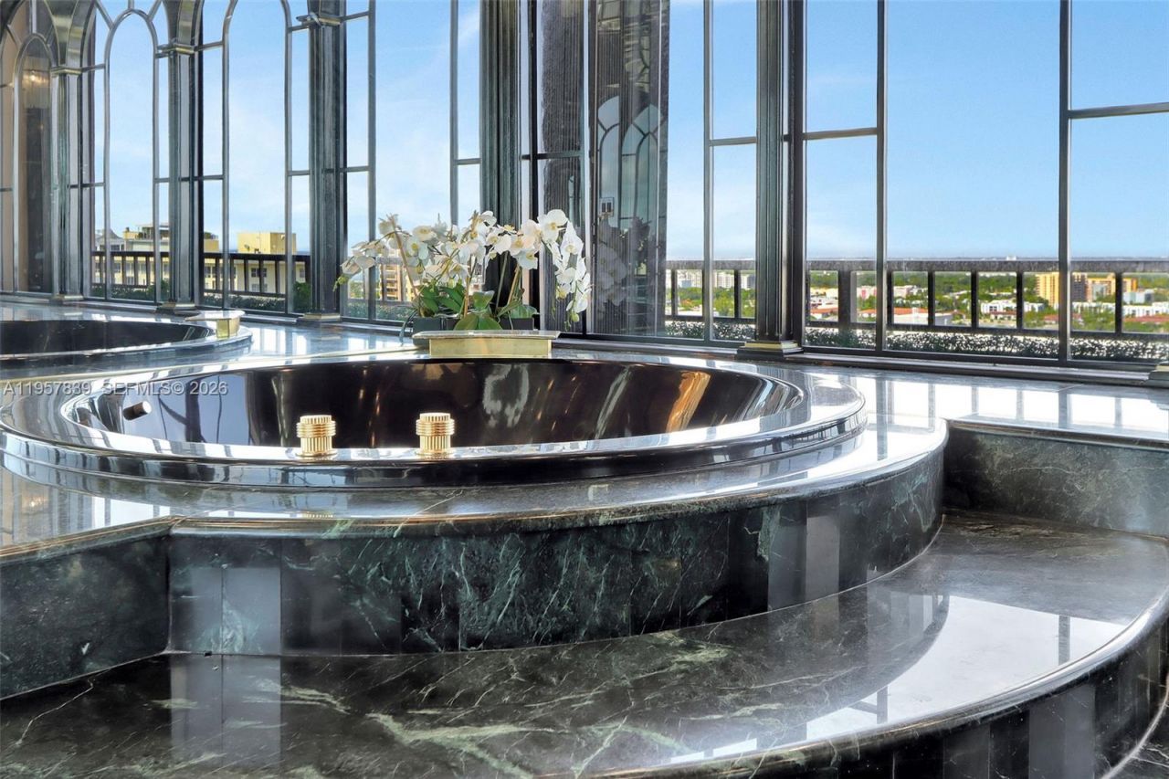 11113 Biscayne Blvd, Unit PH1, Miami, FL 33181 Photo