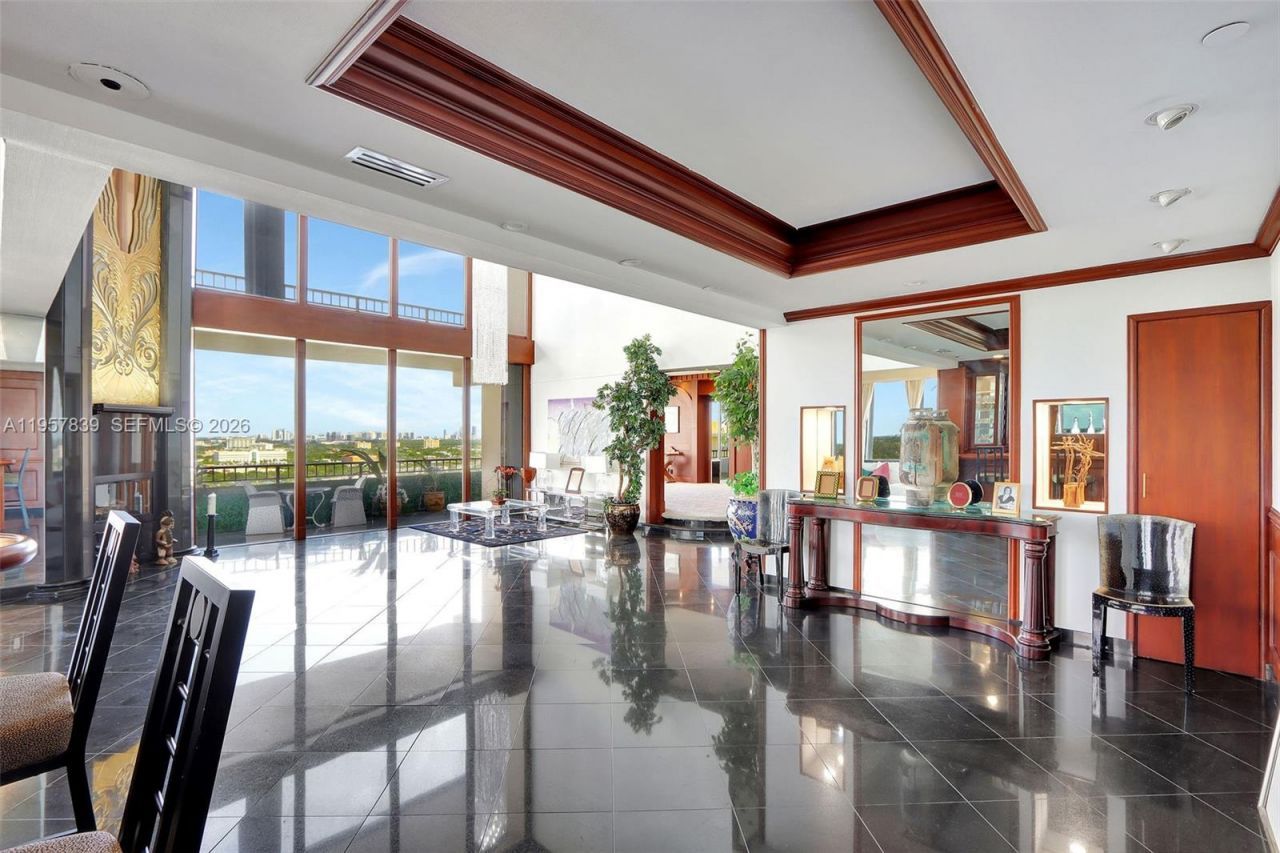 11113 Biscayne Blvd, Unit PH1, Miami, FL 33181 Photo