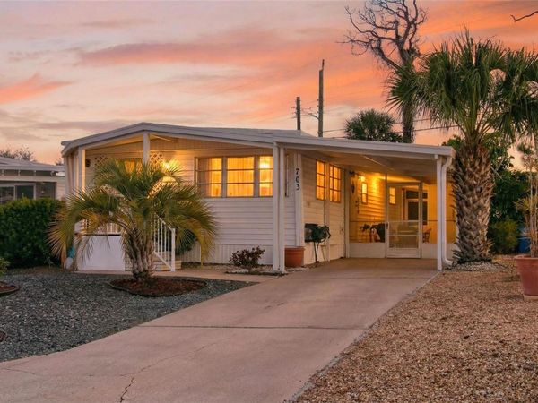 703 S GREEN CIRCLE, VENICE, FL 34285