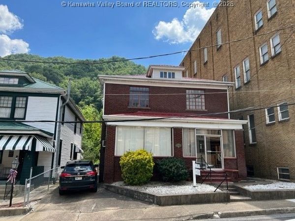 424 Main Street, Logan, WV 25601