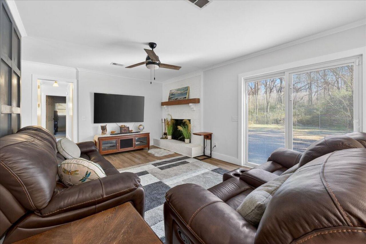 693 Planters Trace Road Photo 17