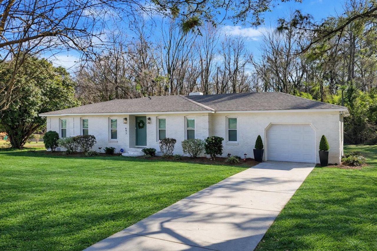 693 Planters Trace Road Photo 2