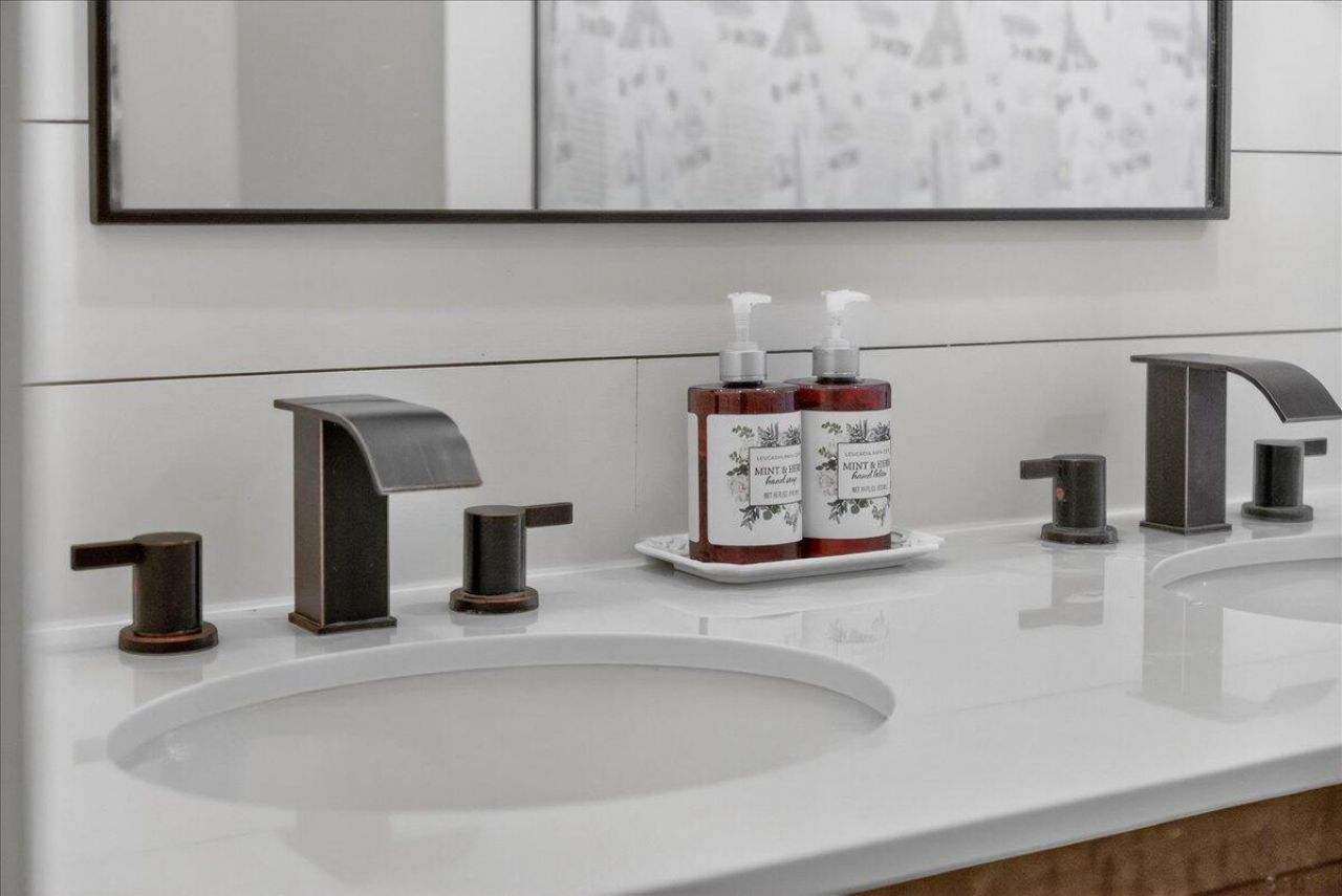 693 Planters Trace Road Photo 27