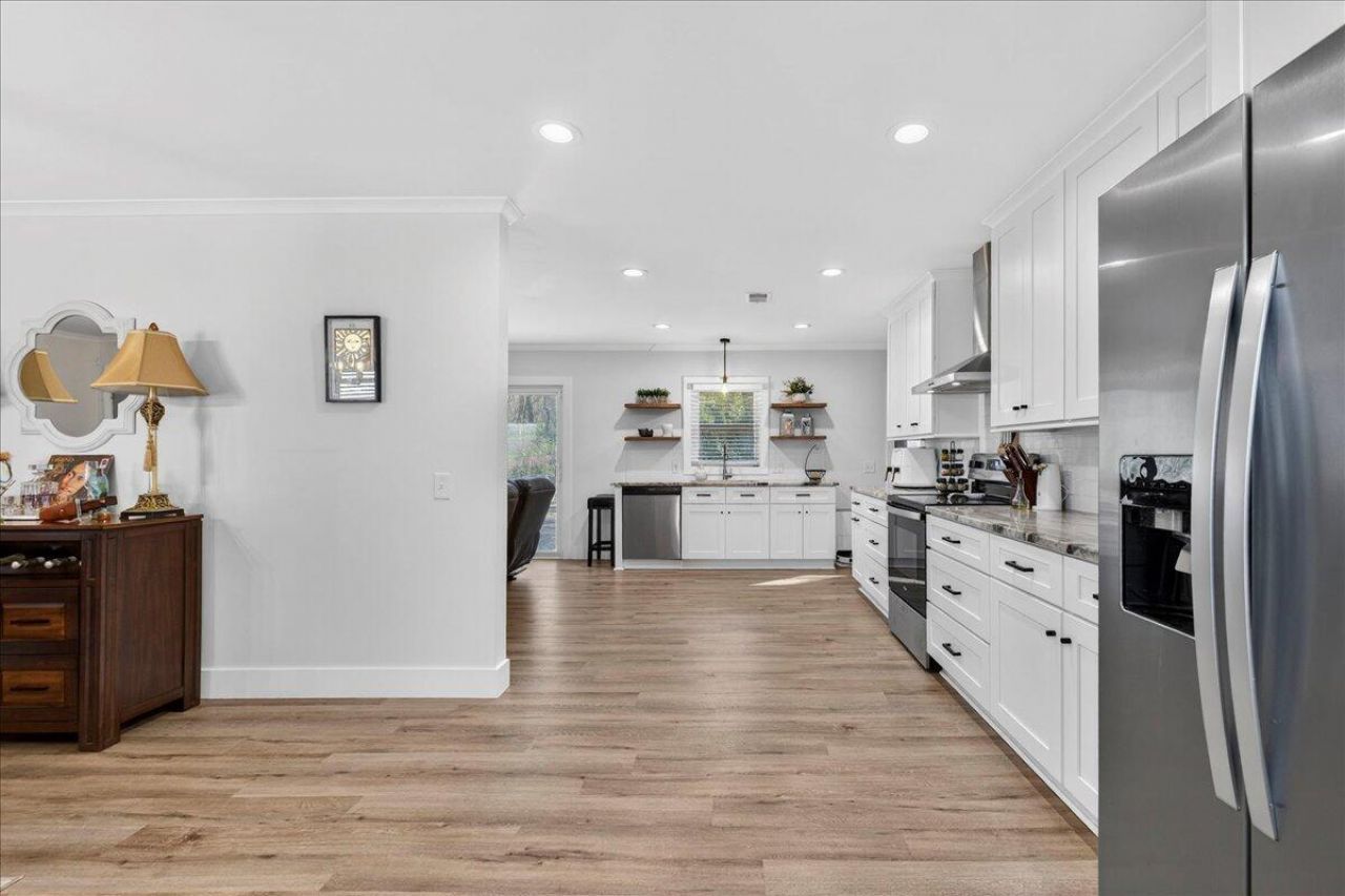 693 Planters Trace Road Photo 6