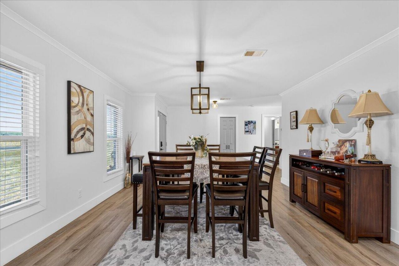 693 Planters Trace Road Photo 8