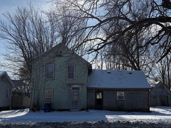 204 W Franklin Street, Morristown, MN 55052