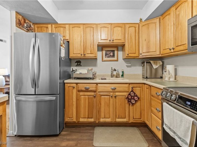 22934 Mastick Road, Unit 102, Fairview Park, OH 44126 Photo 14