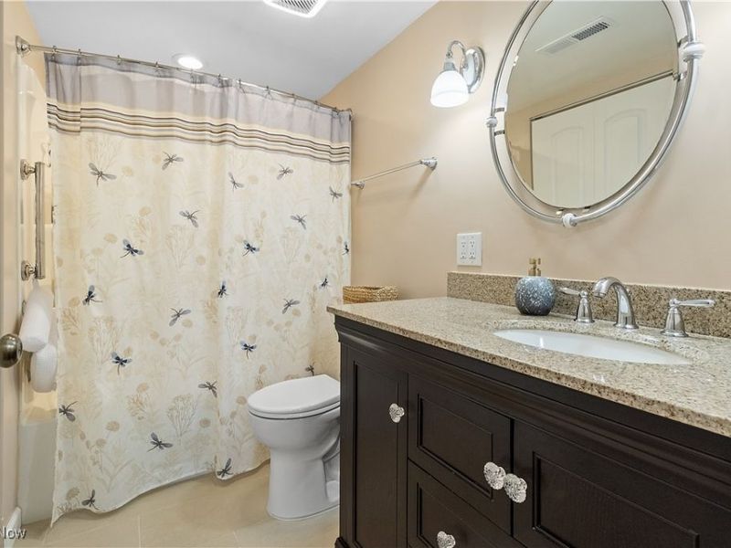 22934 Mastick Road, Unit 102, Fairview Park, OH 44126 Photo 18