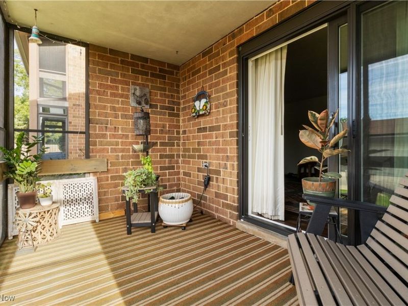 22934 Mastick Road, Unit 102, Fairview Park, OH 44126 Photo 3