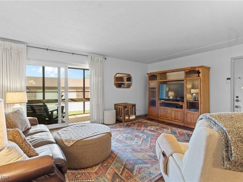 22934 Mastick Road, Unit 102, Fairview Park, OH 44126 Photo 4