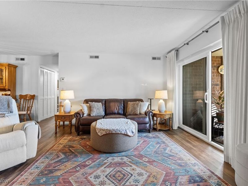 22934 Mastick Road, Unit 102, Fairview Park, OH 44126 Photo 8