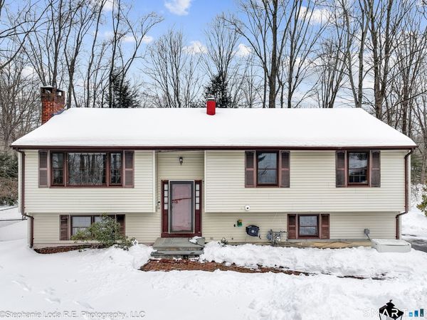 77 Pinebrook, Guilford, CT 06437