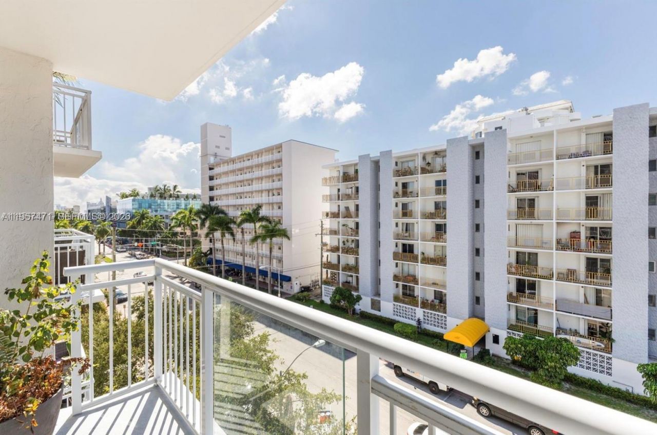 1345 Lincoln Rd, Unit 604, Miami Beach, FL 33139 Photo