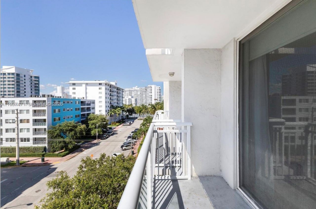 1345 Lincoln Rd, Unit 604, Miami Beach, FL 33139 Photo