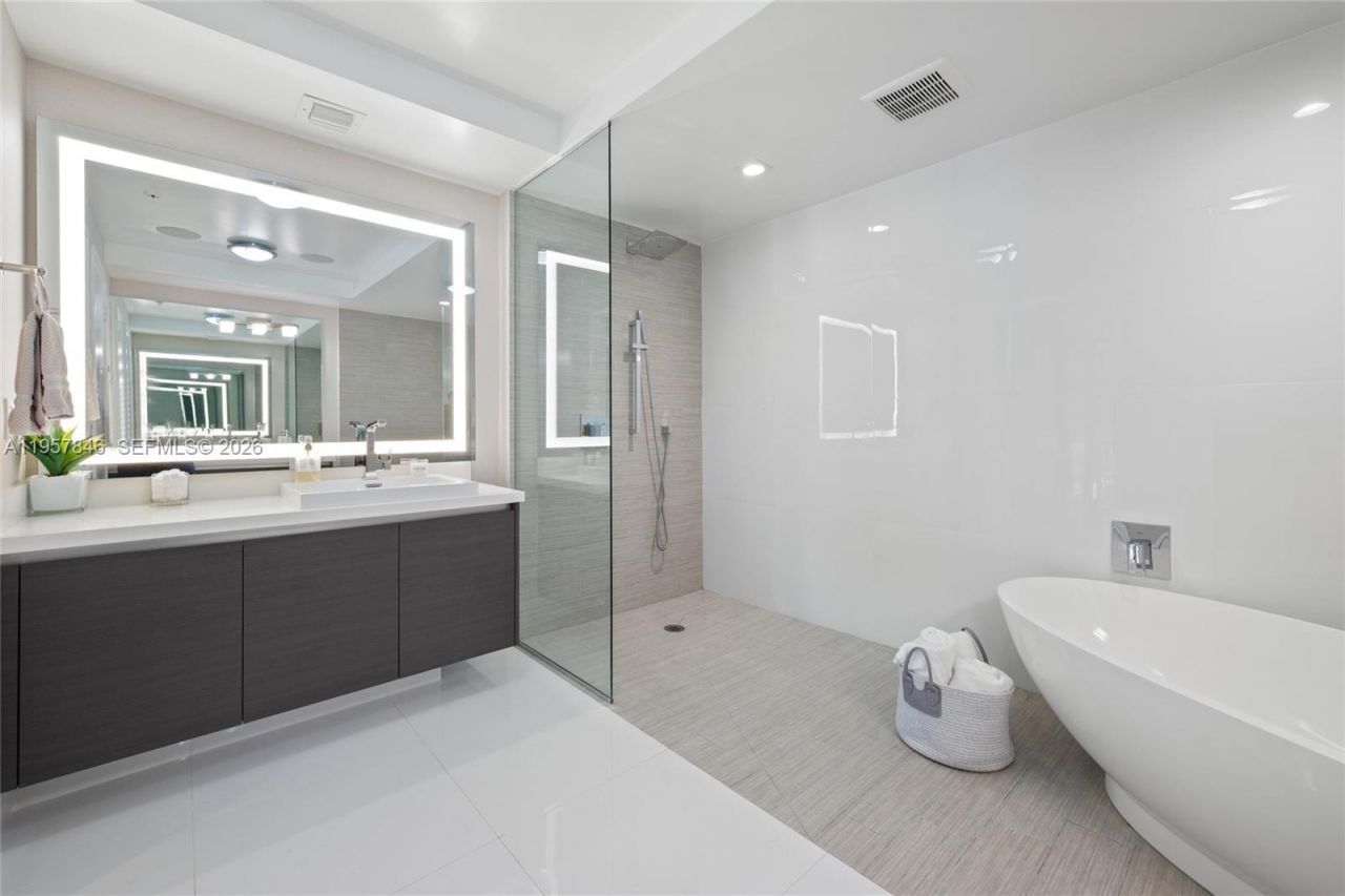 300 Sunny Isles Blvd, Unit 4-1501, Sunny Isles Beach, FL 33160 Photo