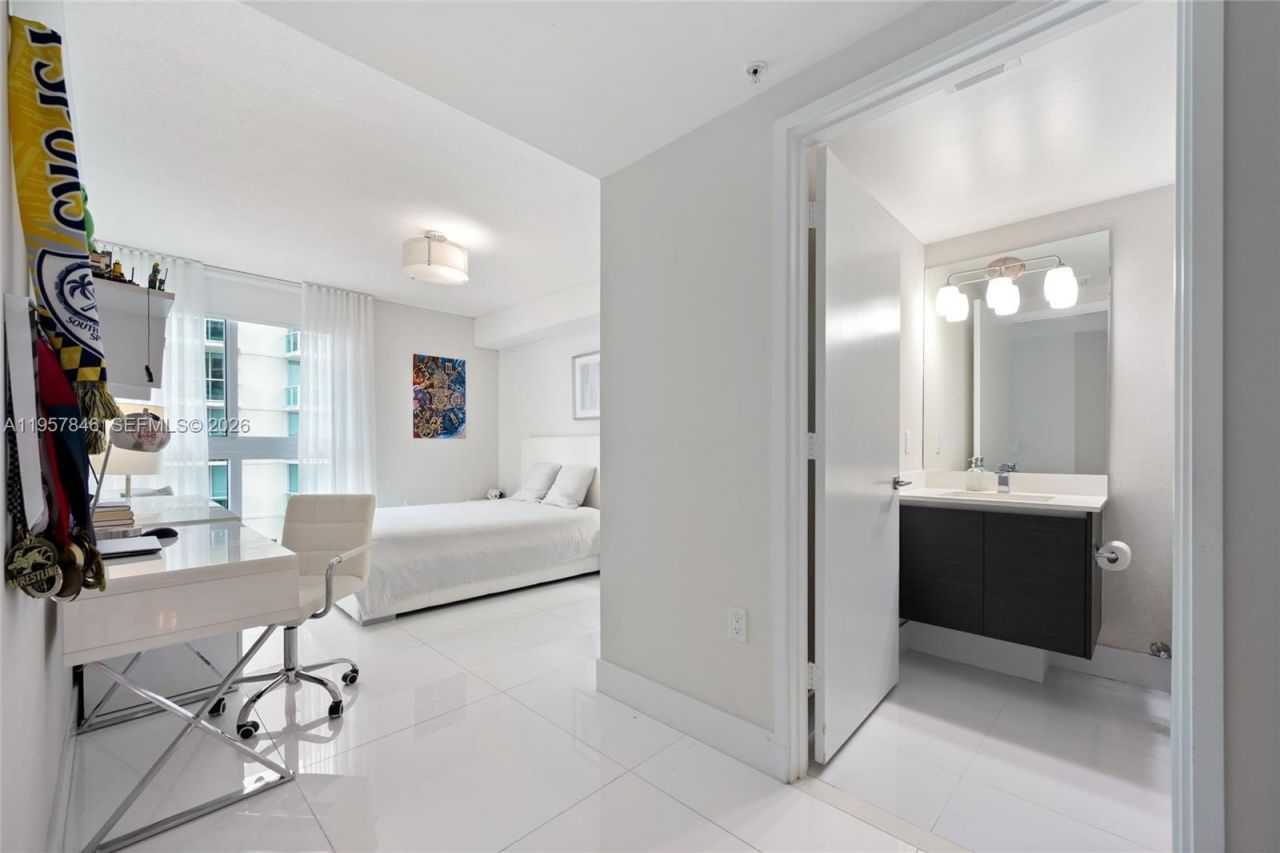 300 Sunny Isles Blvd, Unit 4-1501, Sunny Isles Beach, FL 33160 Photo