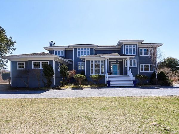 14 S Country Road, Westhampton, NY 11977