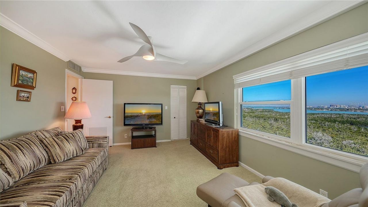 1750 Benjamin Franklin Drive, Unit PH-F, Sarasota, FL 34236 Photo