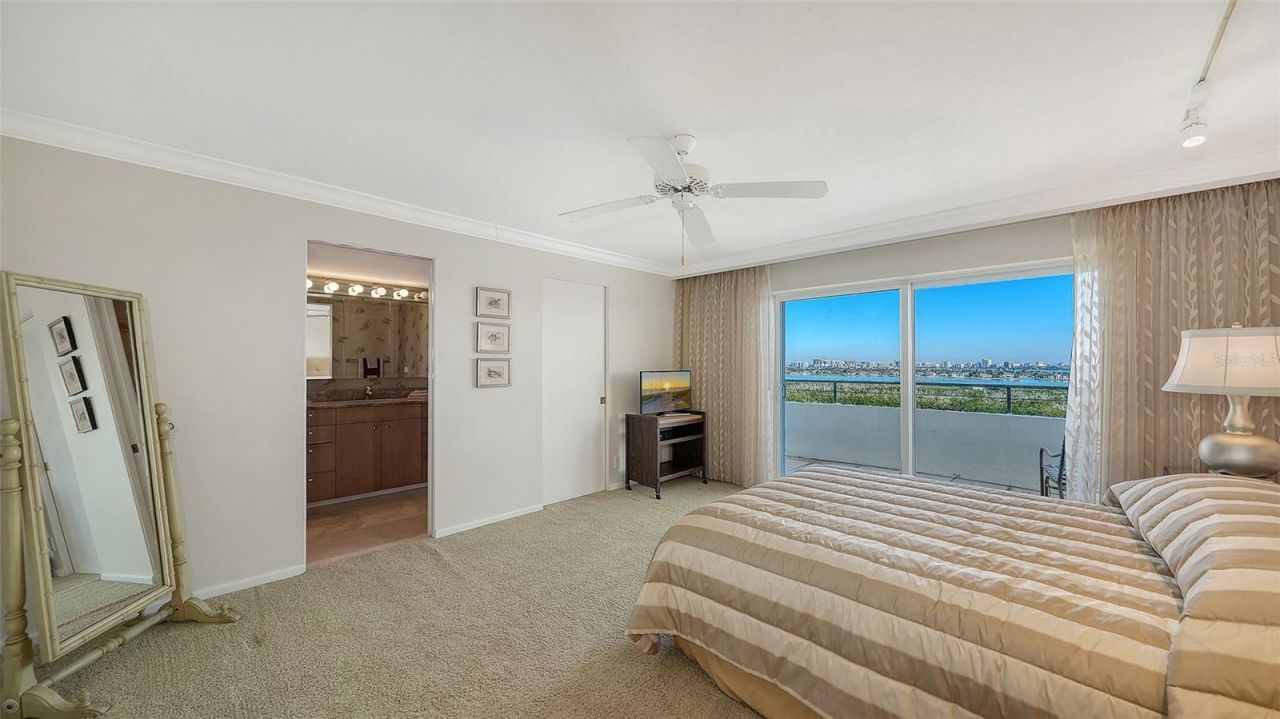 1750 Benjamin Franklin Drive, Unit PH-F, Sarasota, FL 34236 Photo